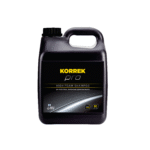 Musta muovisäiliö, jossa on etiketti "KORREK Pro High Foam Shampoo 3 L". Sitruksentuoksuinen, voimakkaasti vaahtoava autonpesutiiviste.