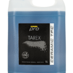 Sinisellä nesteellä täytetty kanisteri, tuotenimeltään KORREK Pro Ceramic TFC Tarex 5L, joka on uudenlainen ammattikäyttöön suunniteltu hybridiaines.